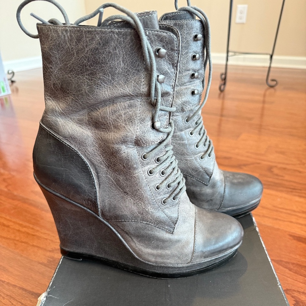 Vince Camuto Suni ankle boot